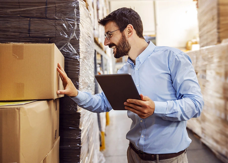 https://synoptekmark.b-cdn.net/wp-content/uploads/2024/10/it-support-helps-a-logistics-firm-optimize-global-operations.webp